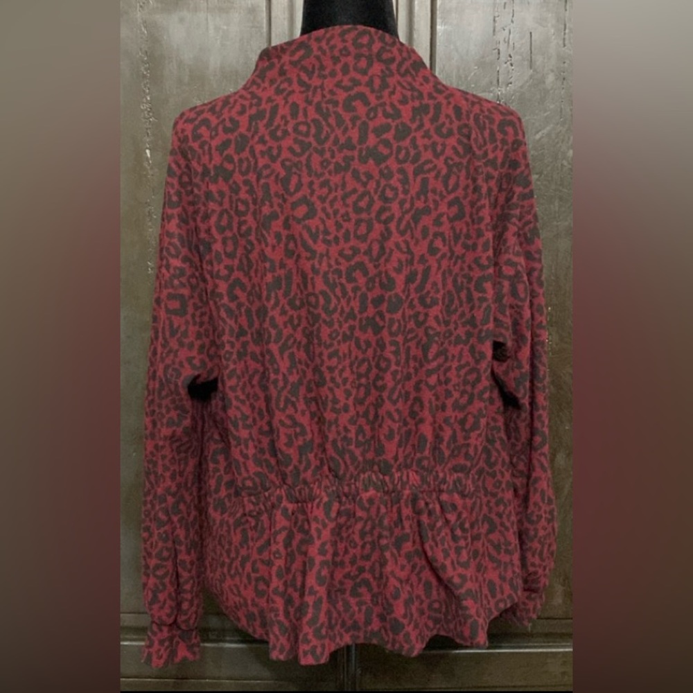Ellen Tracy blk/burgundy flannel oversized top- size Xlarge